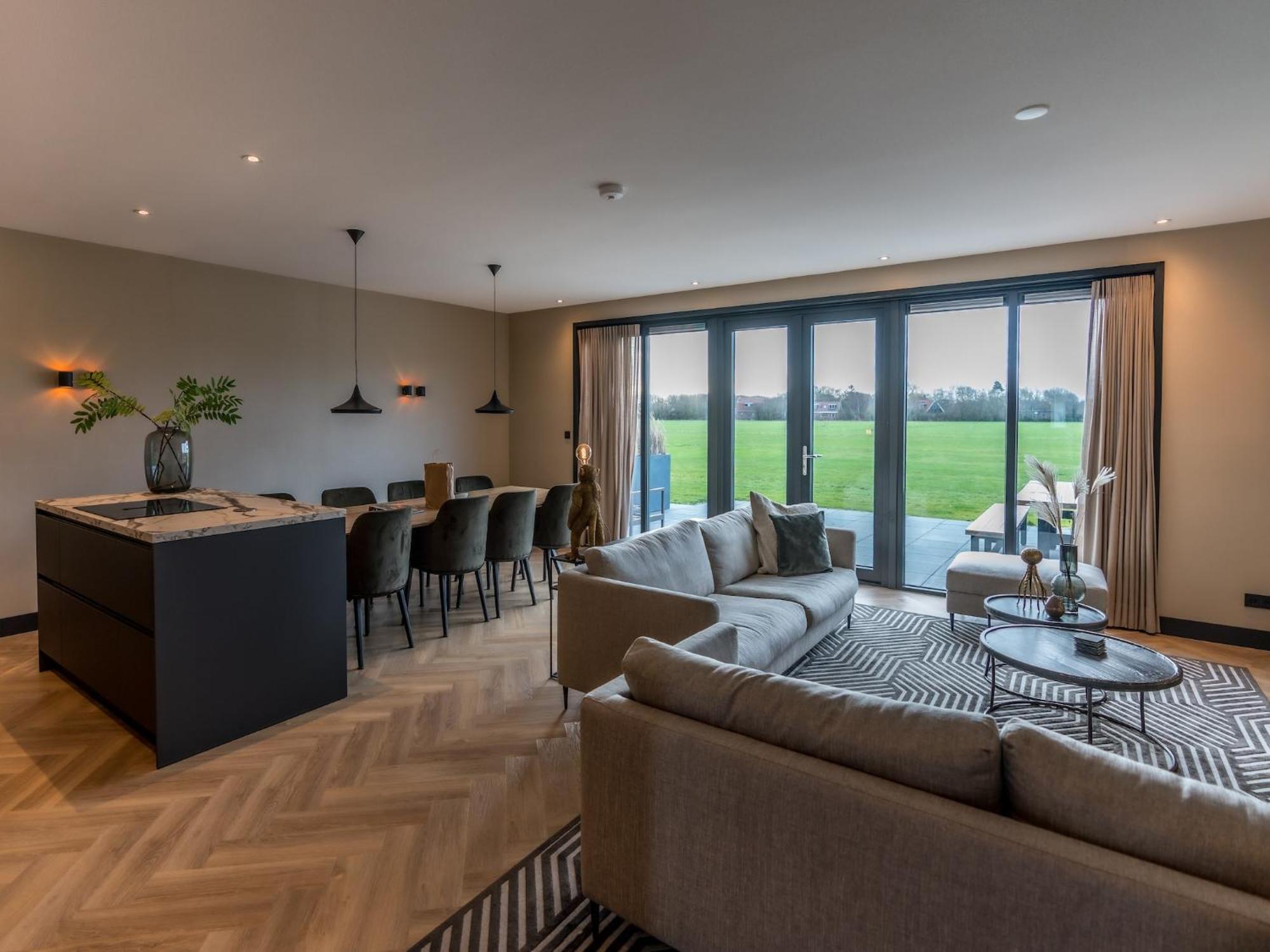 Modern 8 person villa in De Cocksdorp  Buitenkant foto