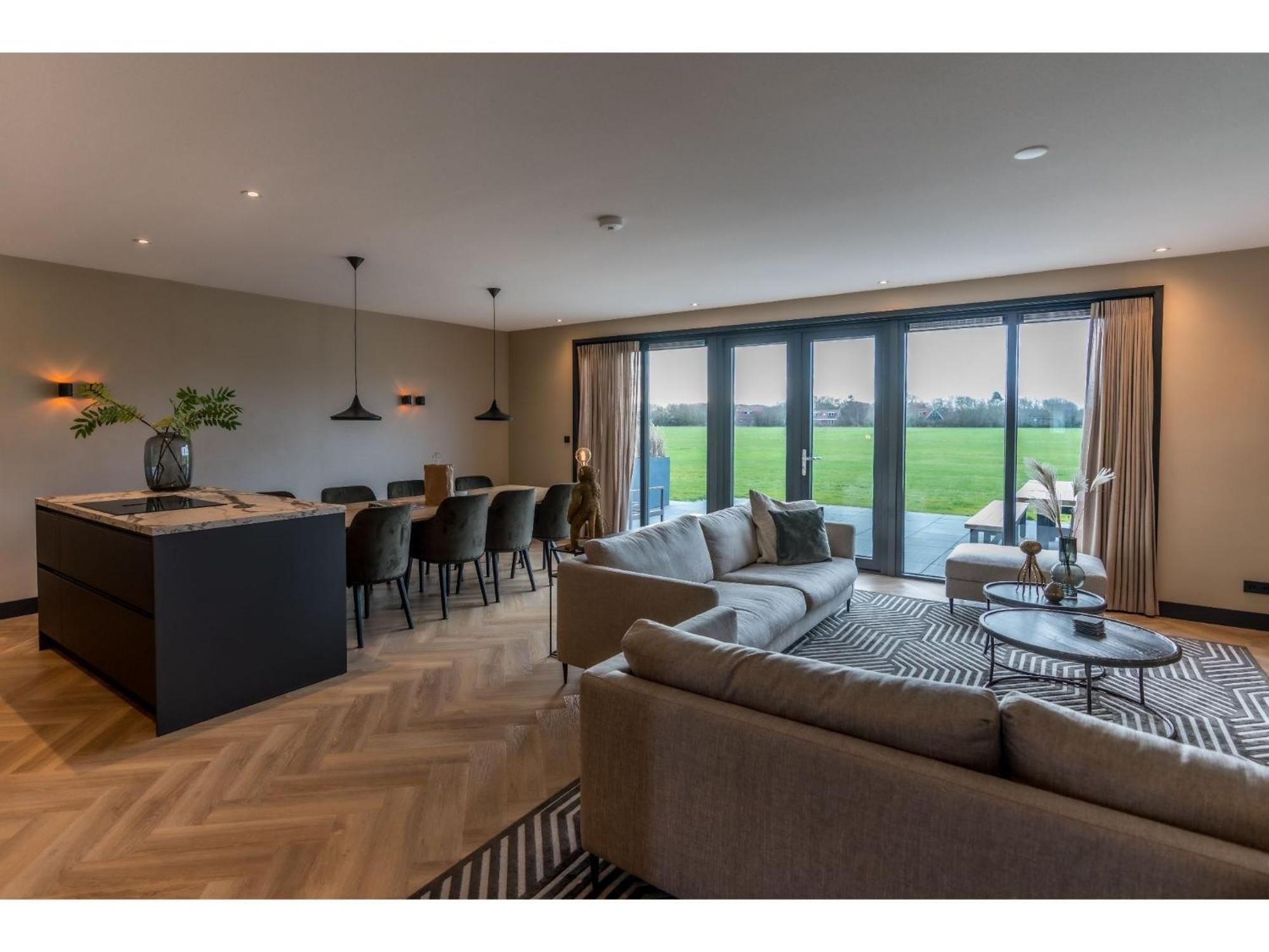 Modern 8 person villa in De Cocksdorp  Buitenkant foto